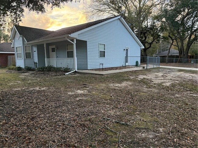 Building Photo - 303 Timber Ridge Dr