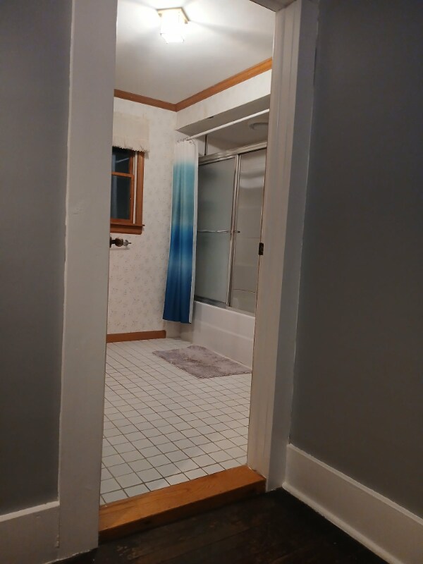 Building Photo - 315 Boyden St