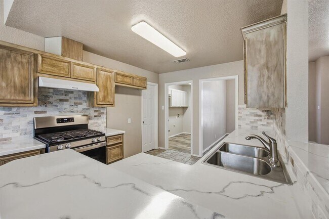 Building Photo - 141 Comanche Trail