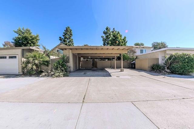 Building Photo - 10670 Esmeraldas Dr