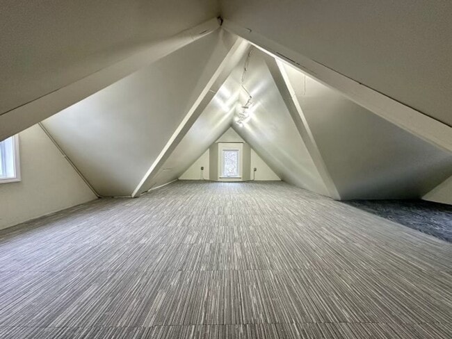 Building Photo - Stunning 4 bedroom house in Minneapolis!!