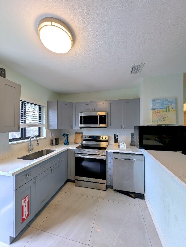 Primary Photo - 700 SE 14th Ct