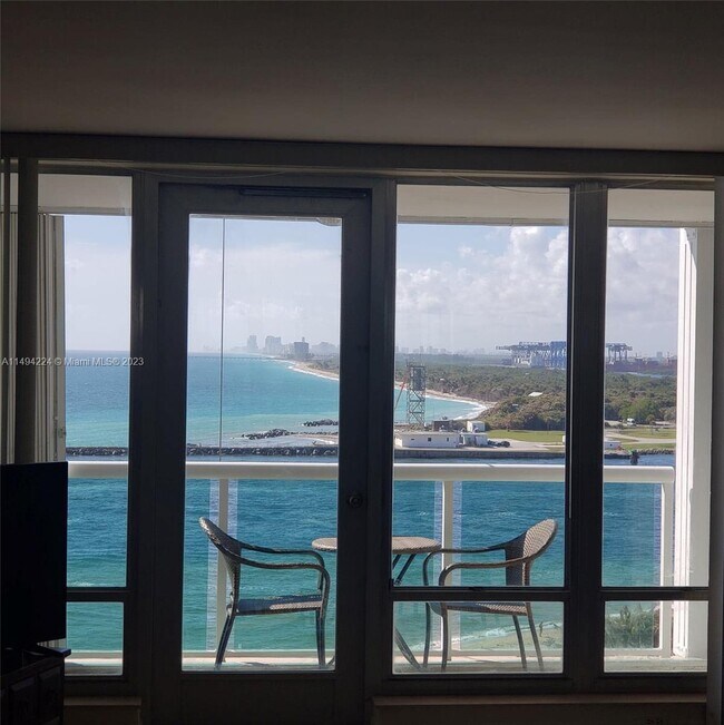 Building Photo - 2100 S Ocean Ln