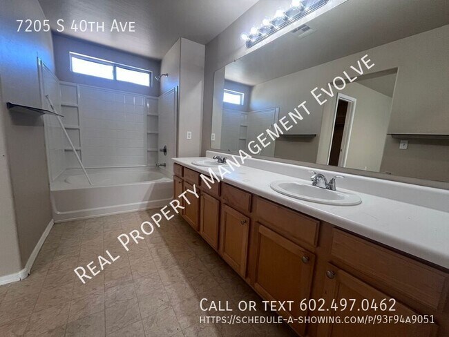 Building Photo - 7205 S 40th Ave