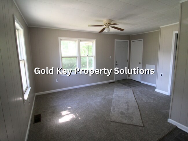 Building Photo - 2 BR 1 BA House with Covered Front Porch (NO SECTION 8)