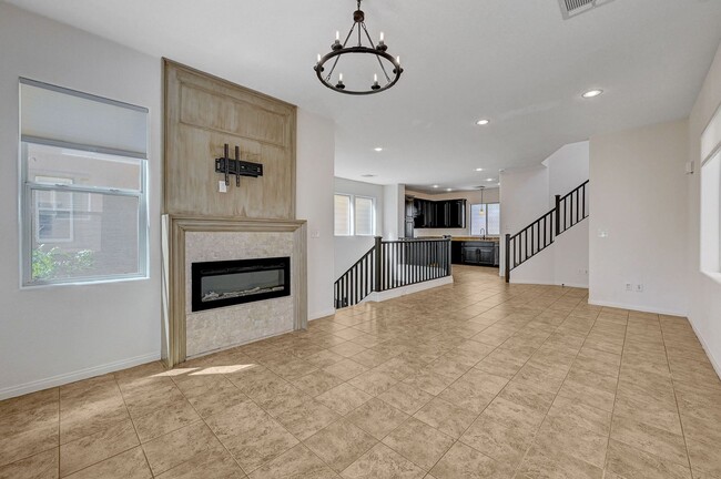 Building Photo - Stylish Tri-Level Home/Tandem Garage in Henderson