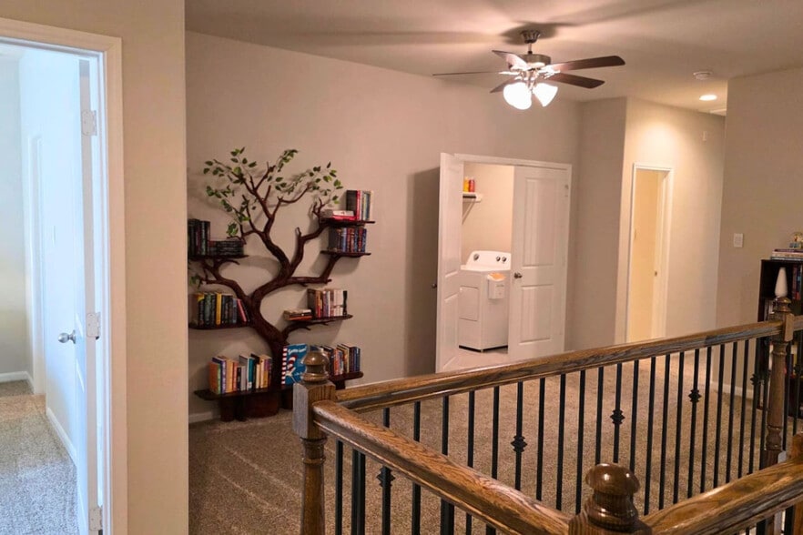 Building Photo - 3803 Lancer Cir