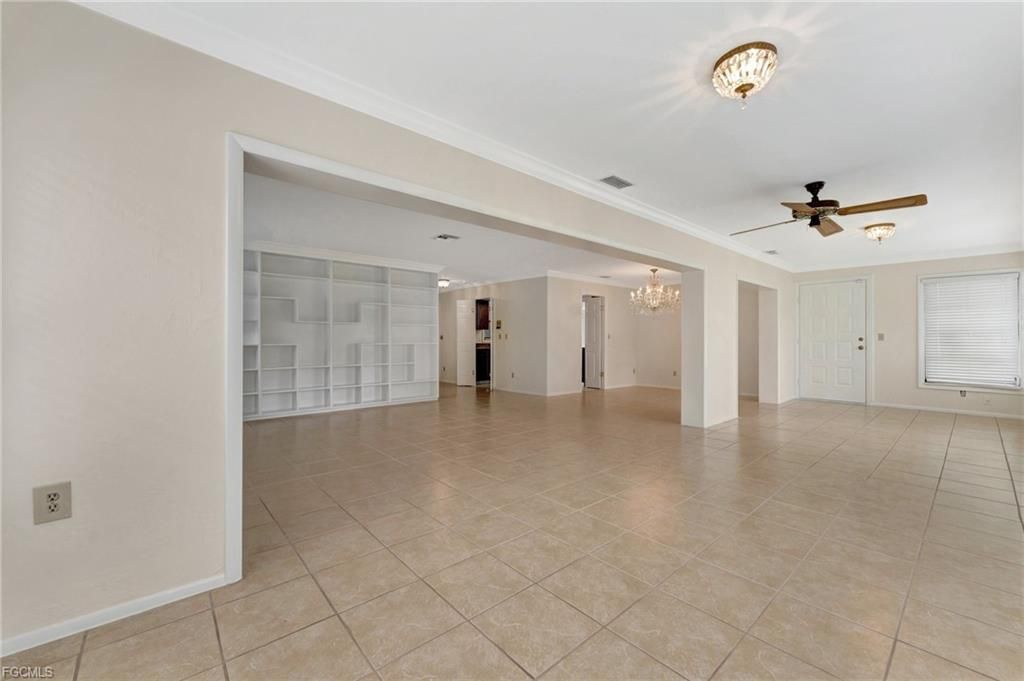 Building Photo - 1516 Sautern Dr SW