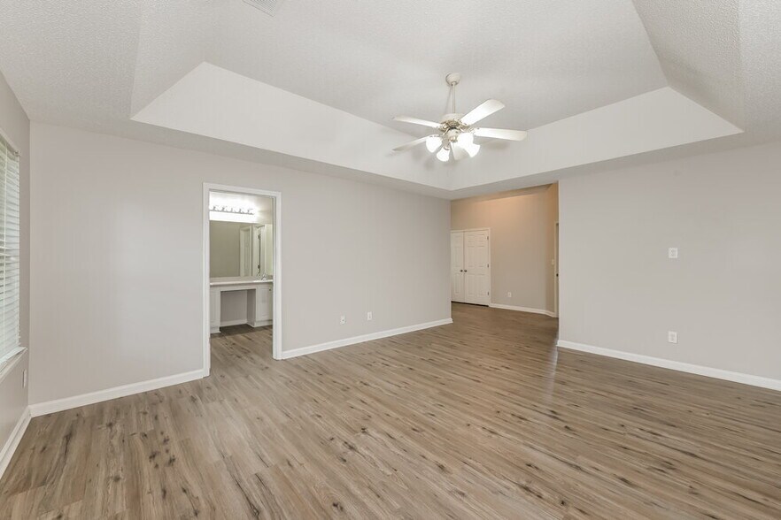 Building Photo - 85 Pompas Ct