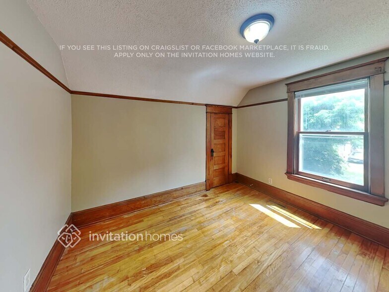 Building Photo - 1330 Dayton Ave