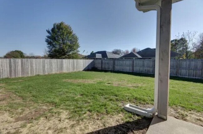 Building Photo - BRAND NEW 4 bedroom house in SW Springfield!