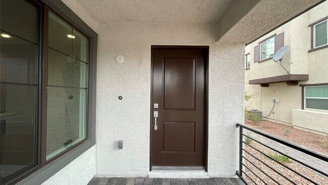 Building Photo - 767 Omaggio Pl