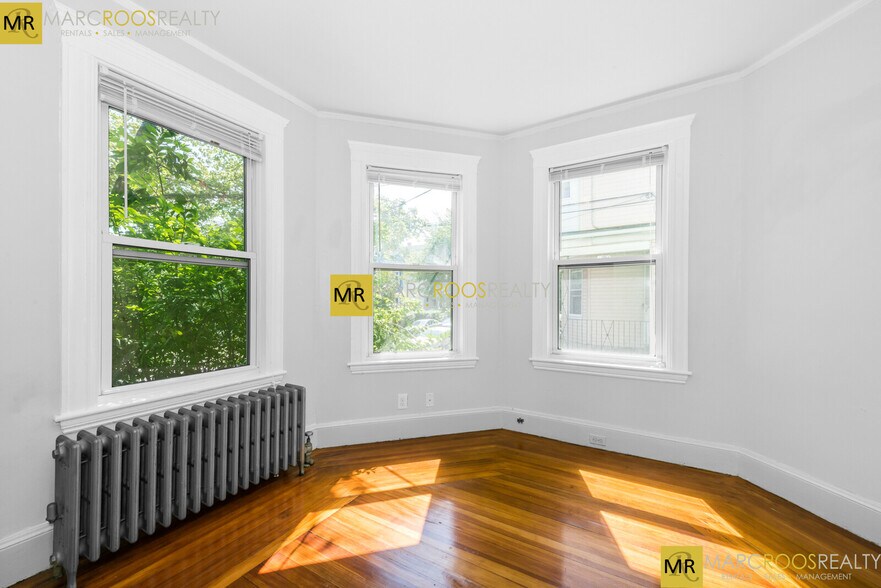 Building Photo - 46 Hobson St