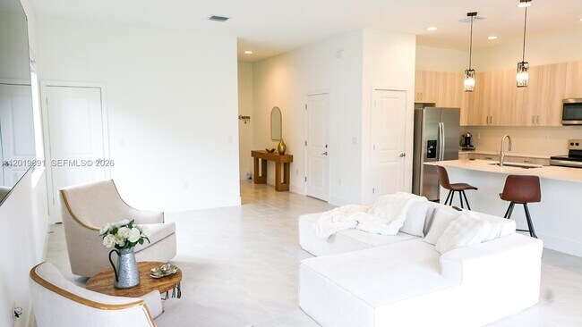 Building Photo - 5868 Agostino Way