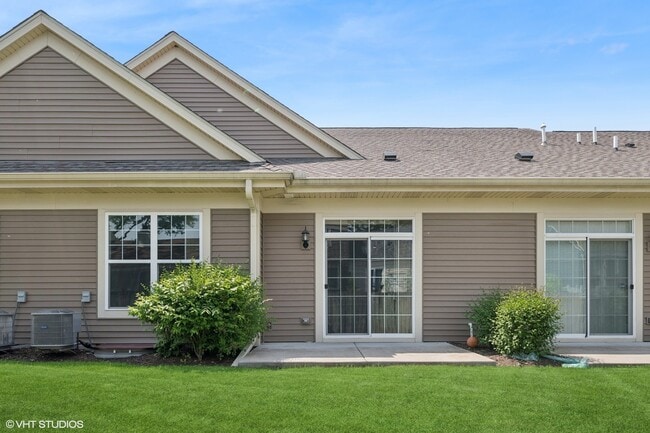 Building Photo - 763 Verandah Dr