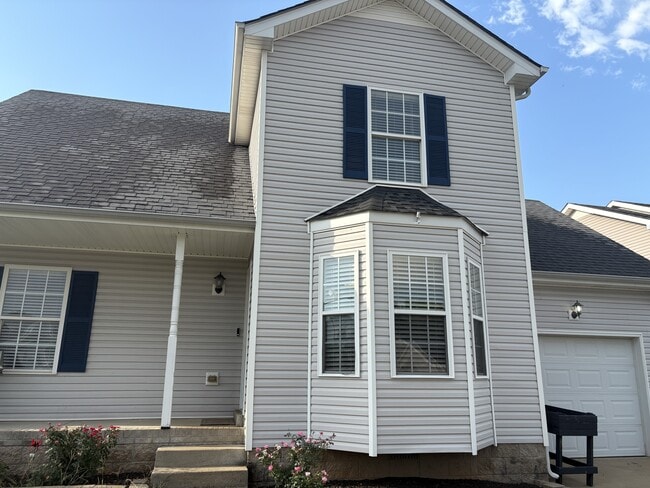 Building Photo - 515 Fox Trot Dr