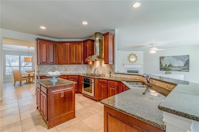 Building Photo - 112 Bee Creek Ct