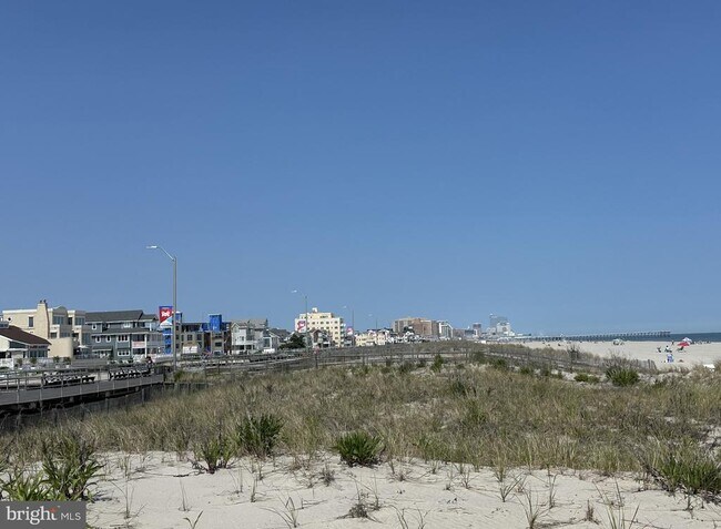 Building Photo - 12 N Swarthmore Ave