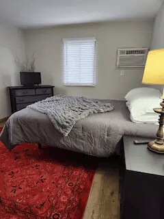 Building Photo - 1949 Miami St