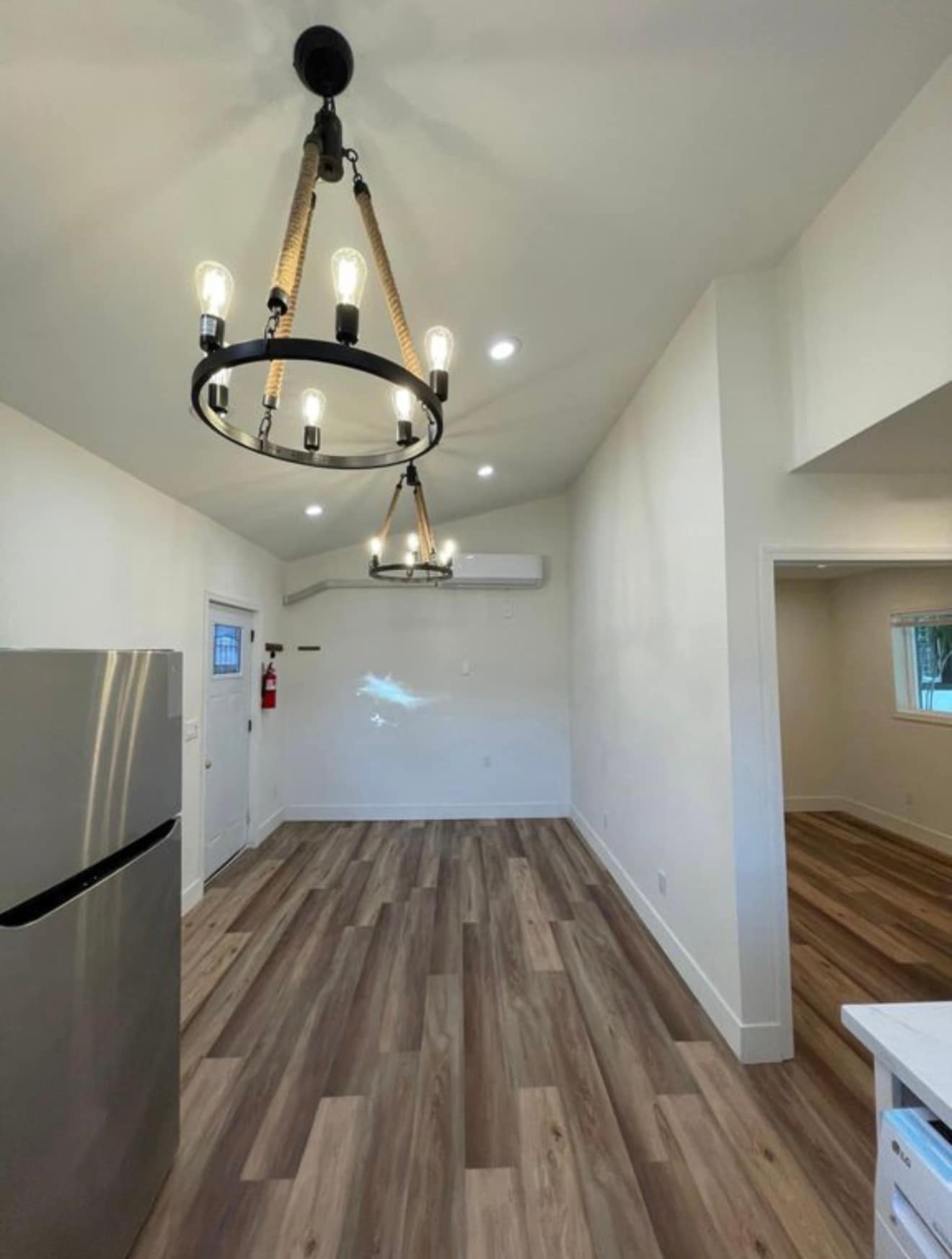 Building Photo - 13353 Killion St