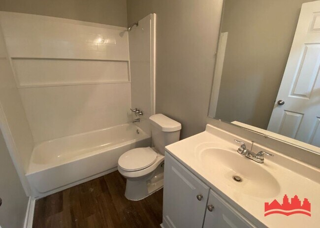 Building Photo - 5338 Cedar Bluff Dr