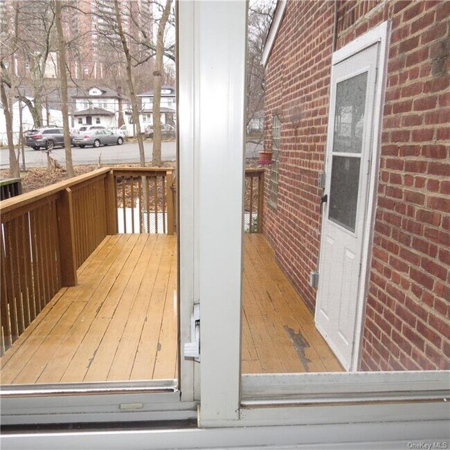 Building Photo - 6029 Delafield Ave