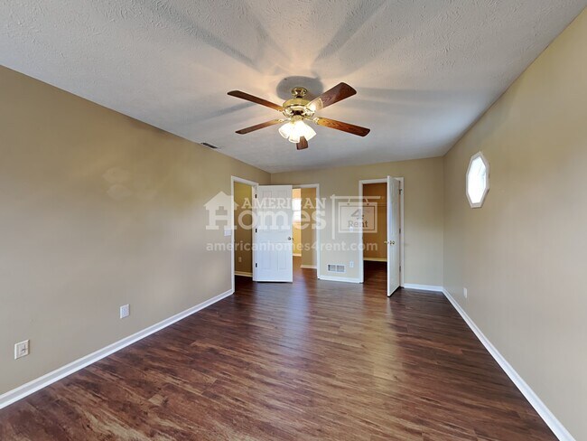 Building Photo - 720 Burr Oak Drive