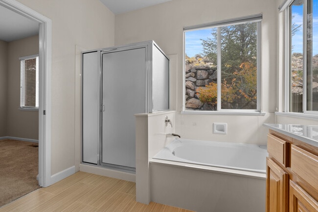 Building Photo - 2720 Avenida De Landa