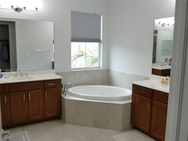 Building Photo - 5215 Golden Eagle Ter