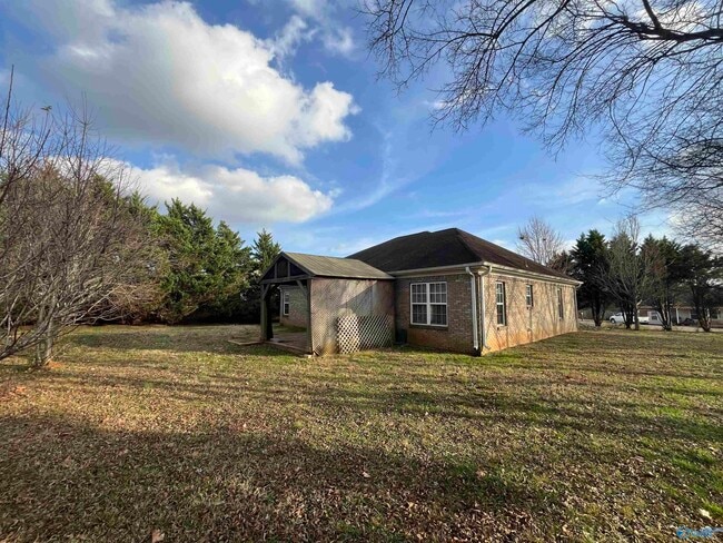 Building Photo - 117 Hubert Rd