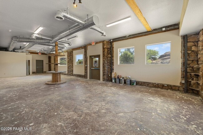 Building Photo - 3396 AZ-89