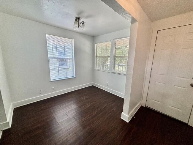 Building Photo - 1205 Olander St