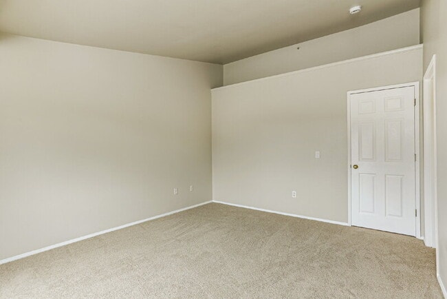 Building Photo - 2101 NW Pacific Elm Dr