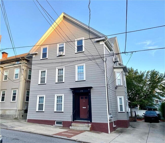 Primary Photo - 179 Transit St