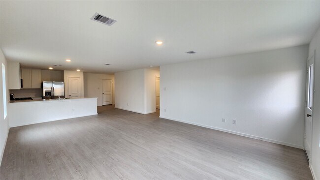Building Photo - 16202 Rustic Pr Dr