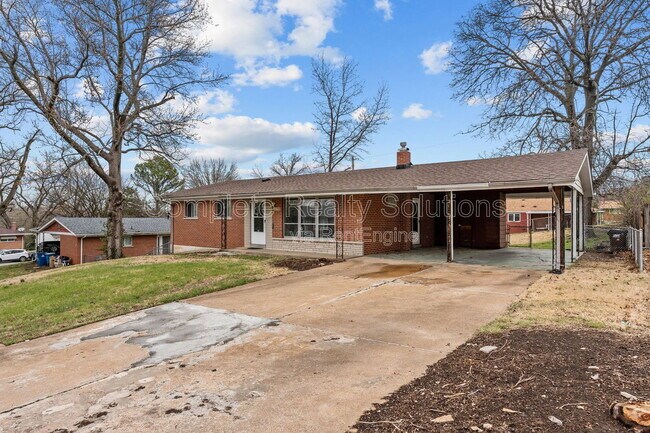 Building Photo - 5150 Wallingford Dr