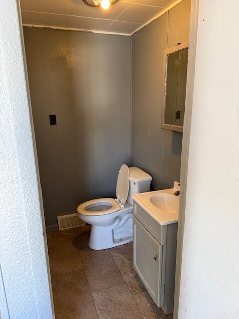 Building Photo - 308 Leap St