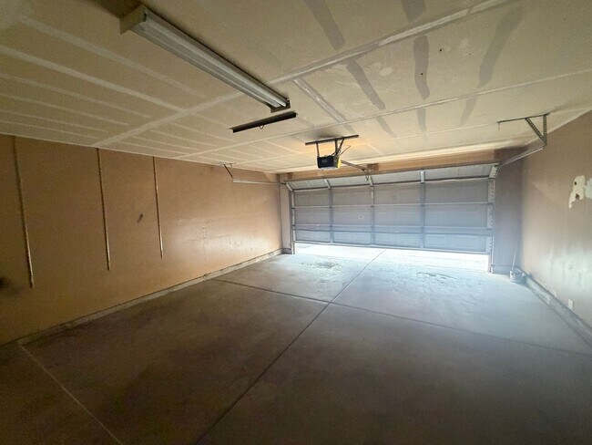 Building Photo - Chicoma Way 1832 NW