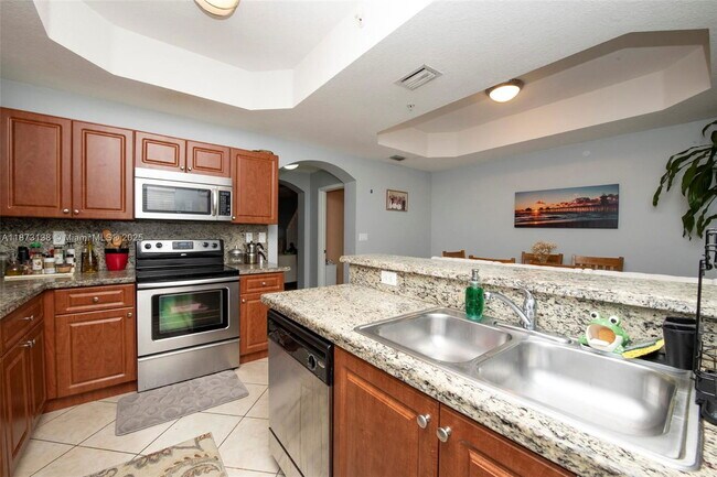 Building Photo - 814 SW 143rd Terrace