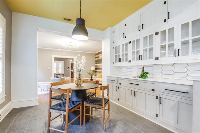 Building Photo - 723 Skillman St