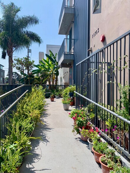 Building Photo - 11753 Iowa Ave