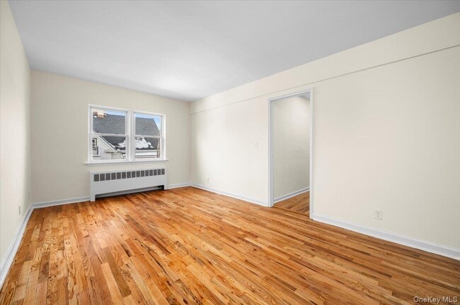 Building Photo - 437 Pelham Rd