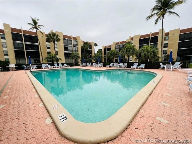 Building Photo - 3442 NE Causeway Blvd