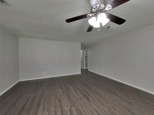 Building Photo - 4227 Burkegate Dr