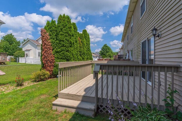 Building Photo - 244 Parktrail Rd