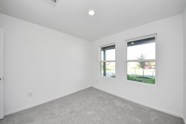 Building Photo - 6510 Linden Leaf Dr