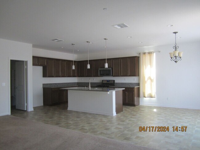 Building Photo - COOL POOL, PARKS AND NEAR NEW 3 BR PLUS DEN IN MEINFEE