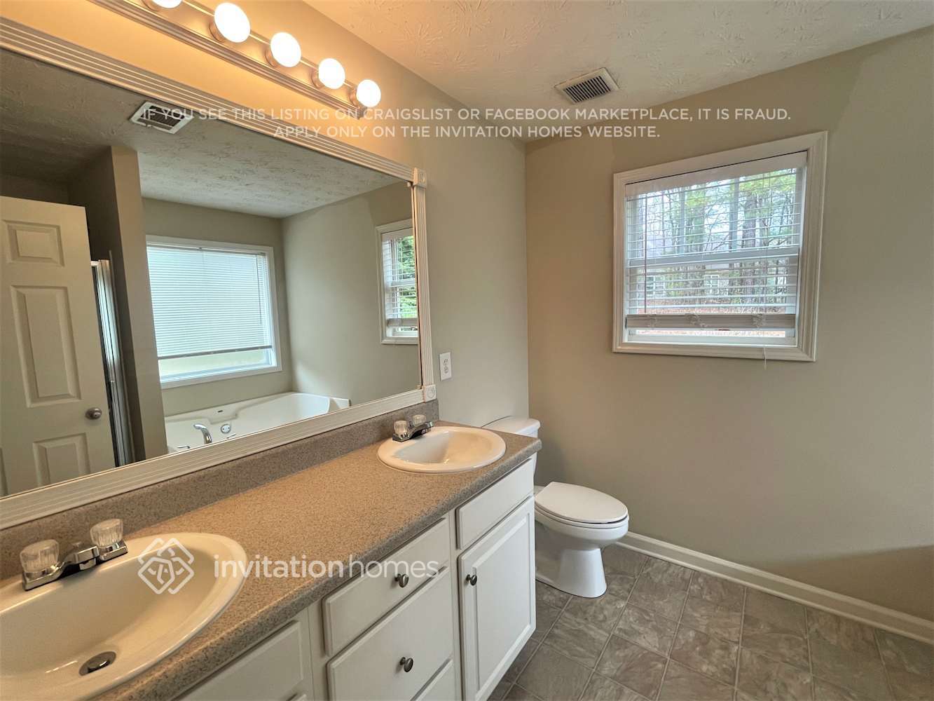 Building Photo - 305 Cole Creek Dr