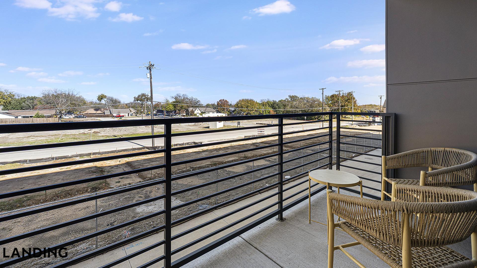 Building Photo - 1345 E 15th St