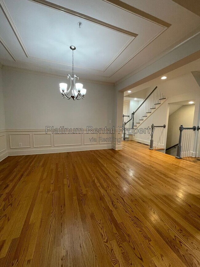 Building Photo - 1875 Adagio Dr